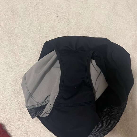 Lululemon hotty hot shorts - Picture 4 of 5